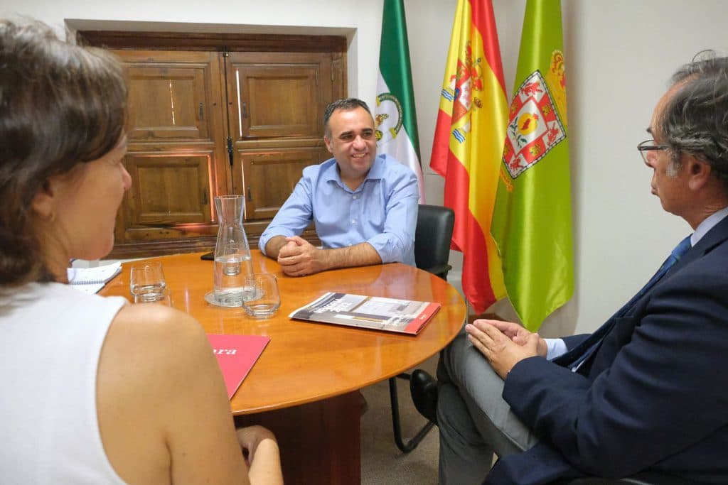 Cámara de Comercio de Motril y Diputación buscan «compartir planes, estrategias y vías de colaboración»