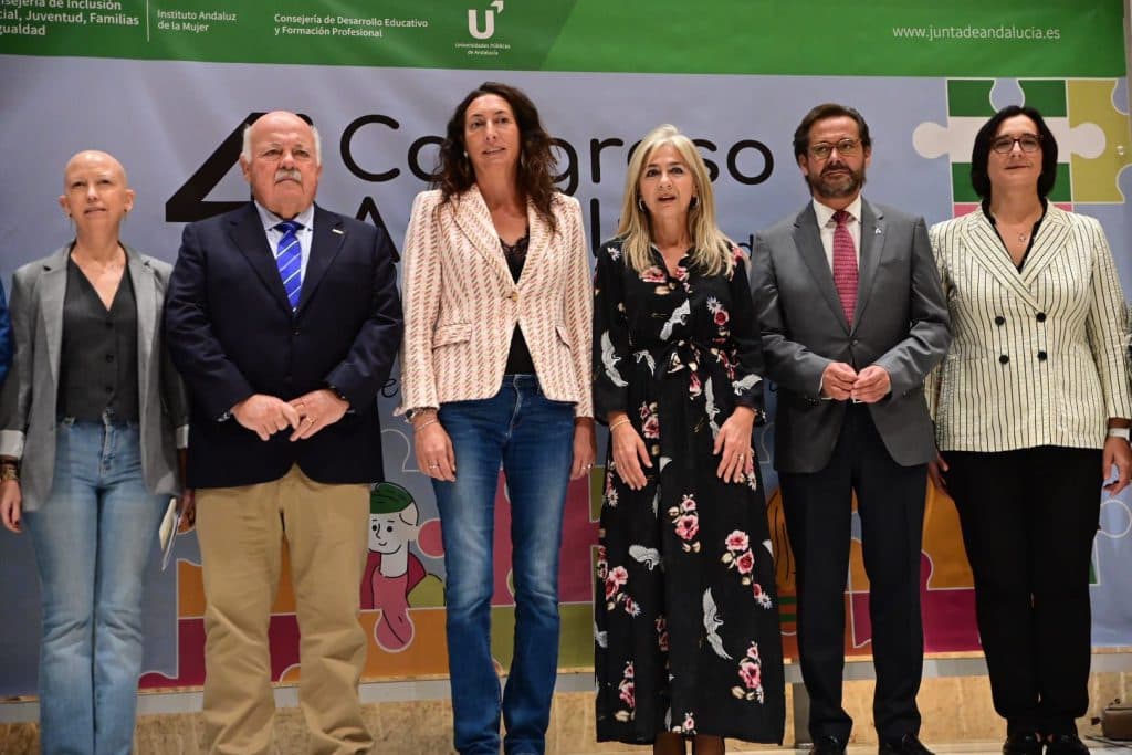La Junta impulsa un amplio paquete de recursos coeducativos para avanzar hacia la igualdad real