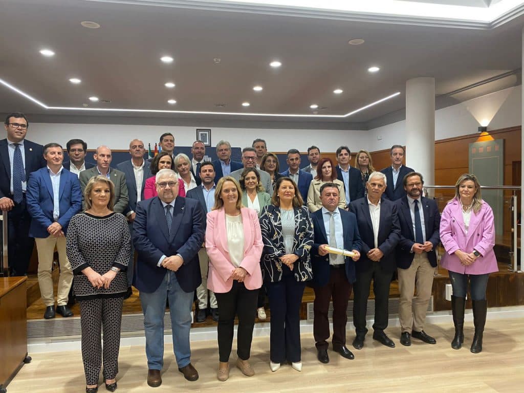 La consejera Carmen Crespo hace entrega en Motril de 9,6 millones en subvenciones a 9 OPFH de Granada
