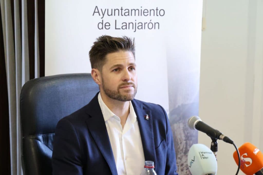 Eric Escobedo, a los medios de comunicación: “Pido que nos ayudéis a restablecer la normalidad en nuestro municipio”