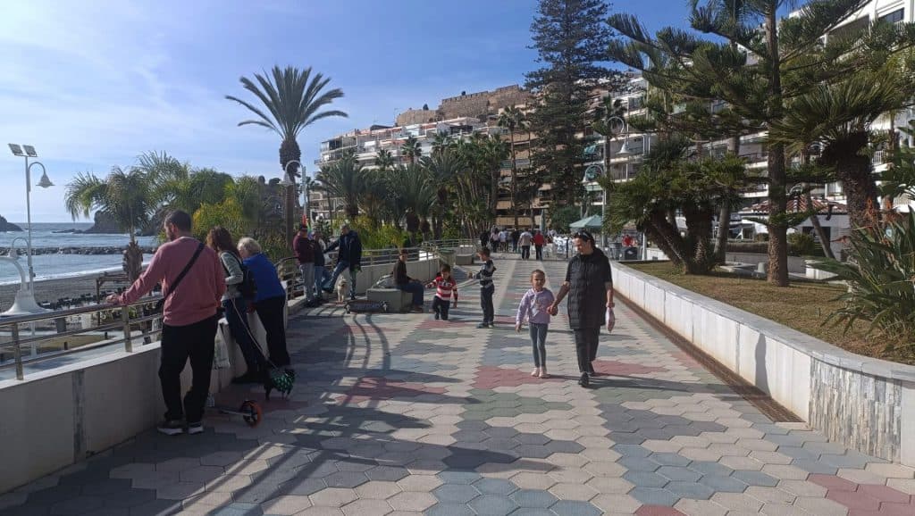 Las oficinas de turismo de Almuñécar y La Herradura han atendido este puente a casi un millar de visitas
