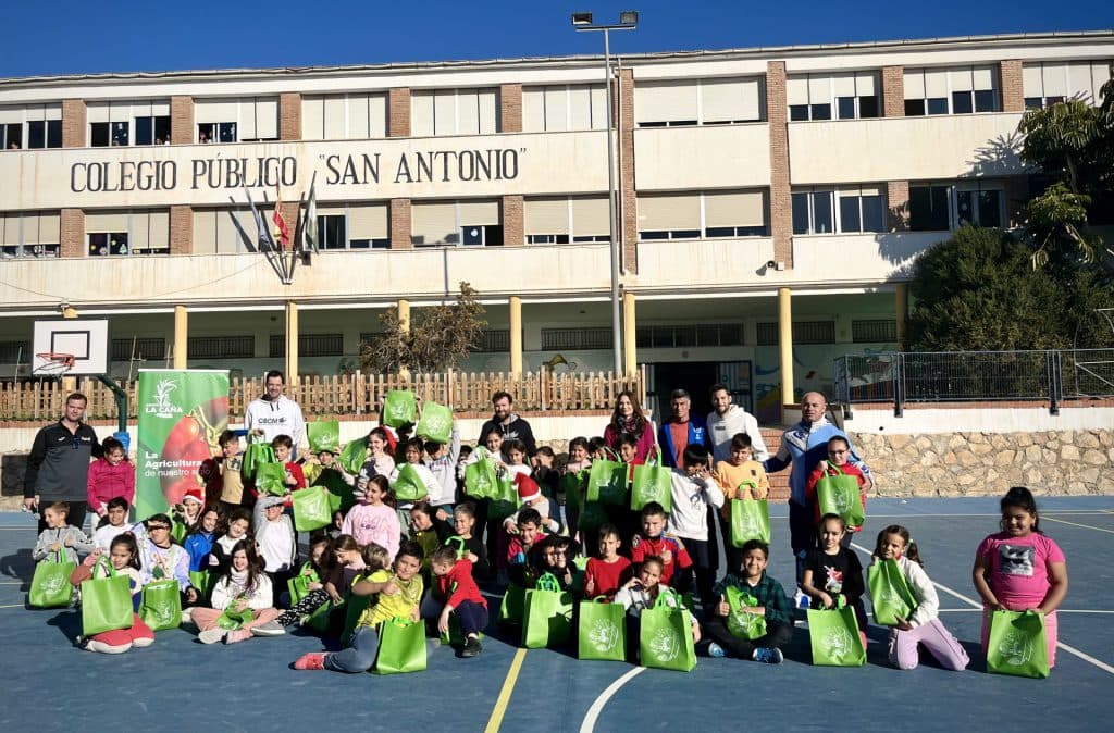 El Colegio Público ‘San Antonio’ celebra el Día Mundial del Baloncesto con la V Edición de la liga escolar de baloncesto ‘Grupo La Caña’