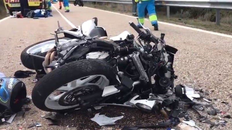 Un muerto y un herido grave en un accidente con dos motos implicadas en Vélez Benaudalla
