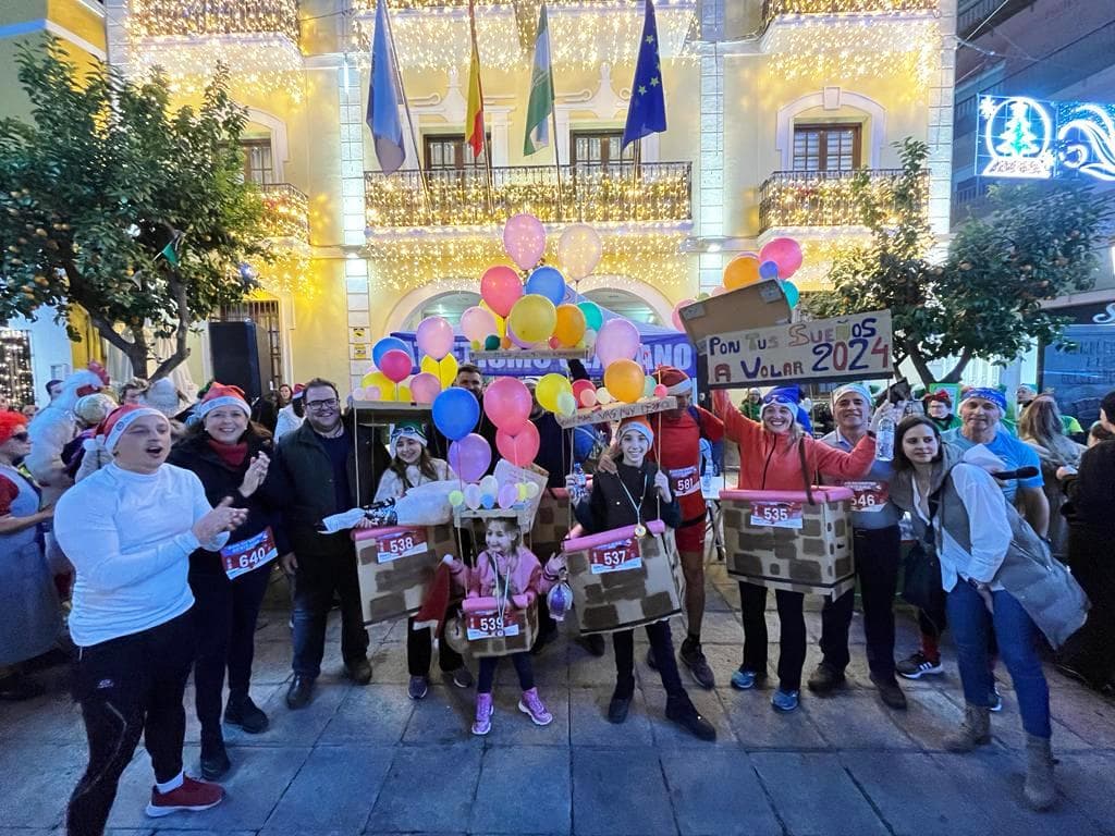 La XIV San Silvestre Solidaria de Almuñécar reúne a unos 700 participantes