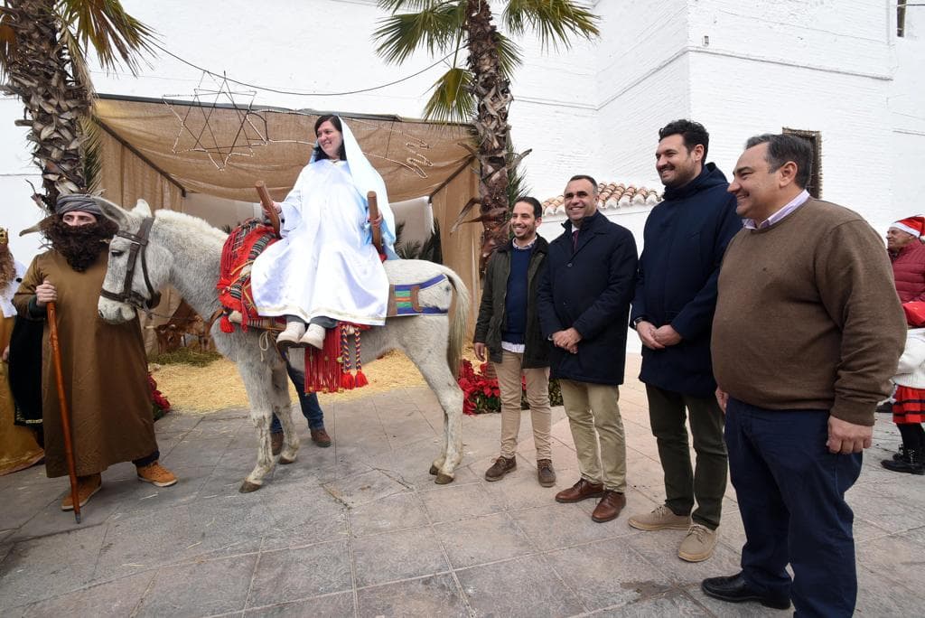 La Diputación apoya el belén viviente en Albuñán, que se retoma tras una década