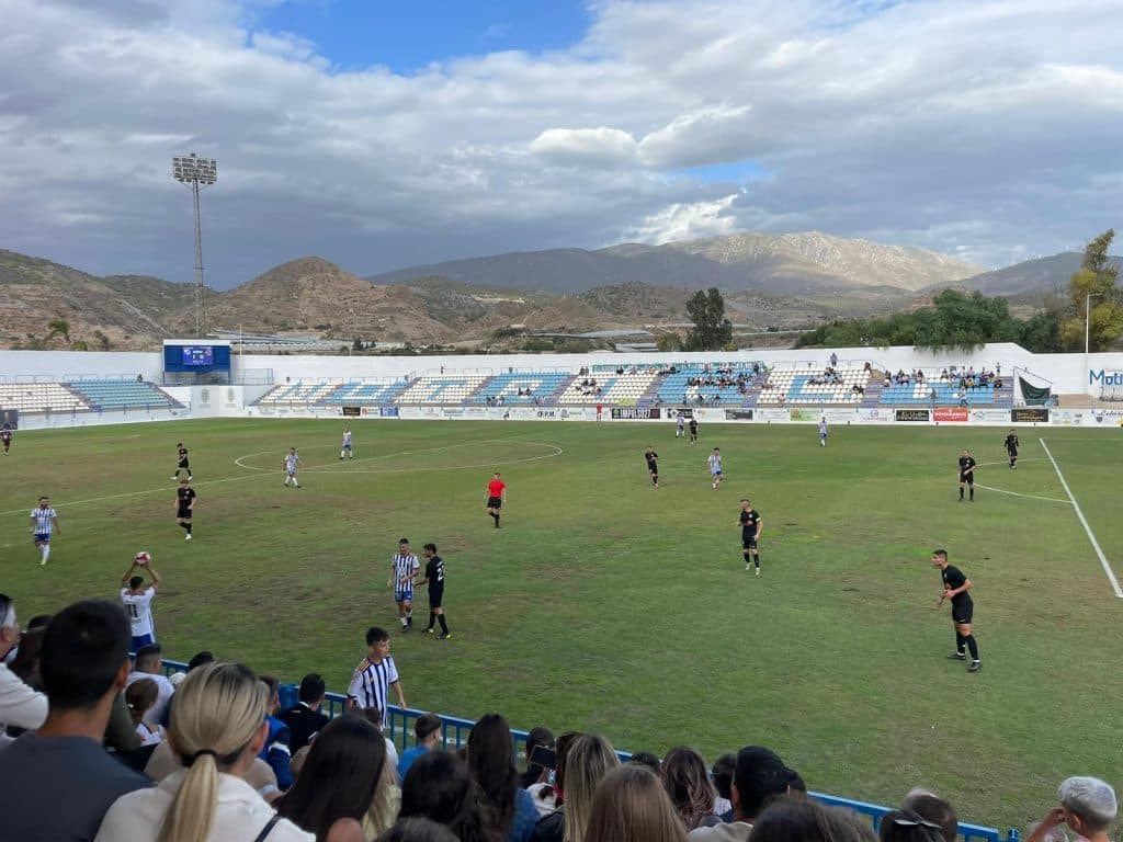 El CF Motril no pasa del empate en el Escribano Castilla