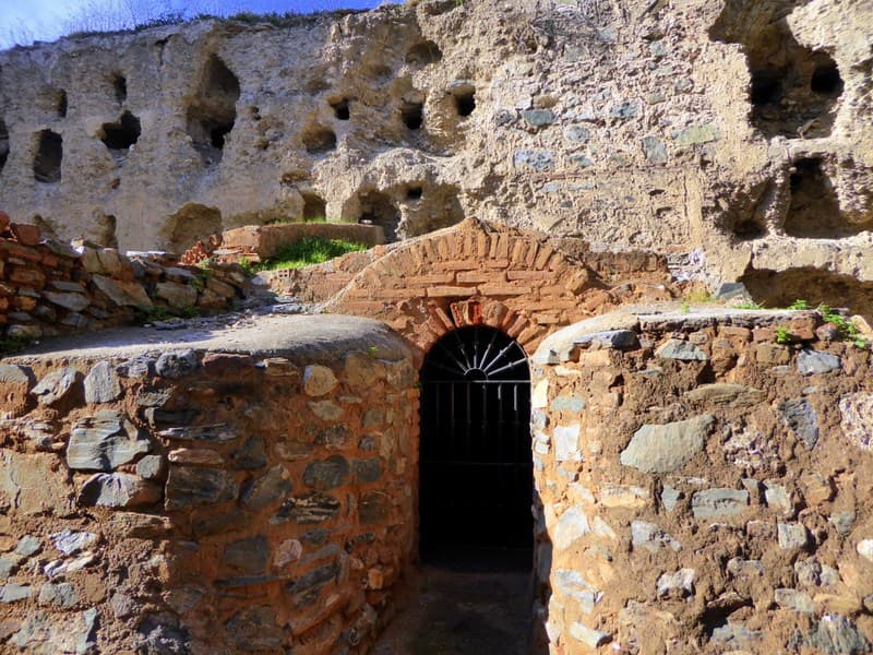 Almuñécar muestra satisfacción por la ayuda recibida desde la Junta para conservar y ejecutar la restauración de la muralla nazarí de la Alfarería