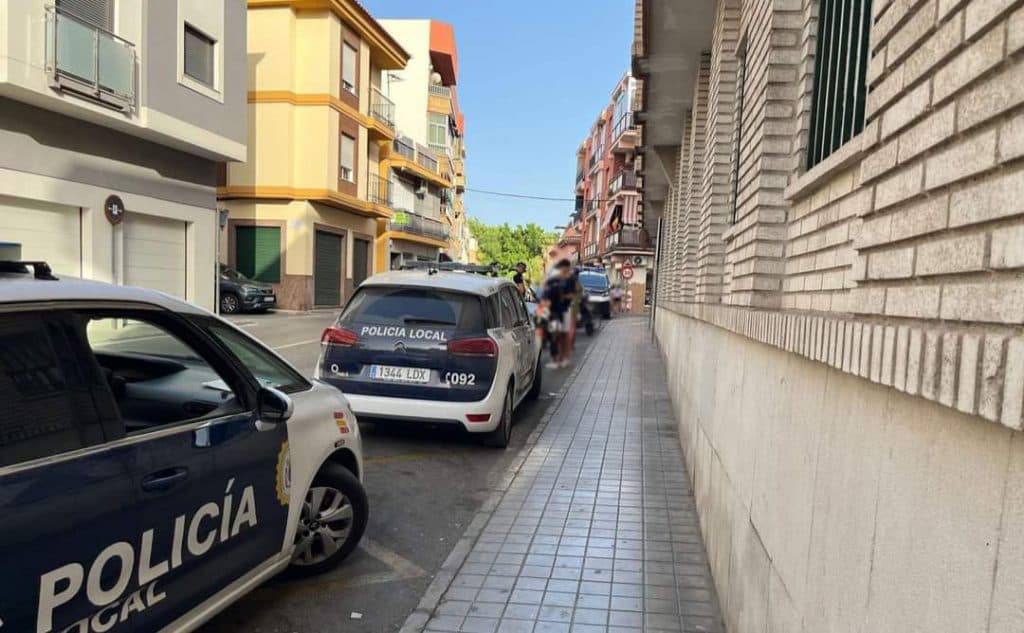 Detenido en Motril un hombre 54 años por agredir a un policía cuando se realizaba un apoyo sanitario