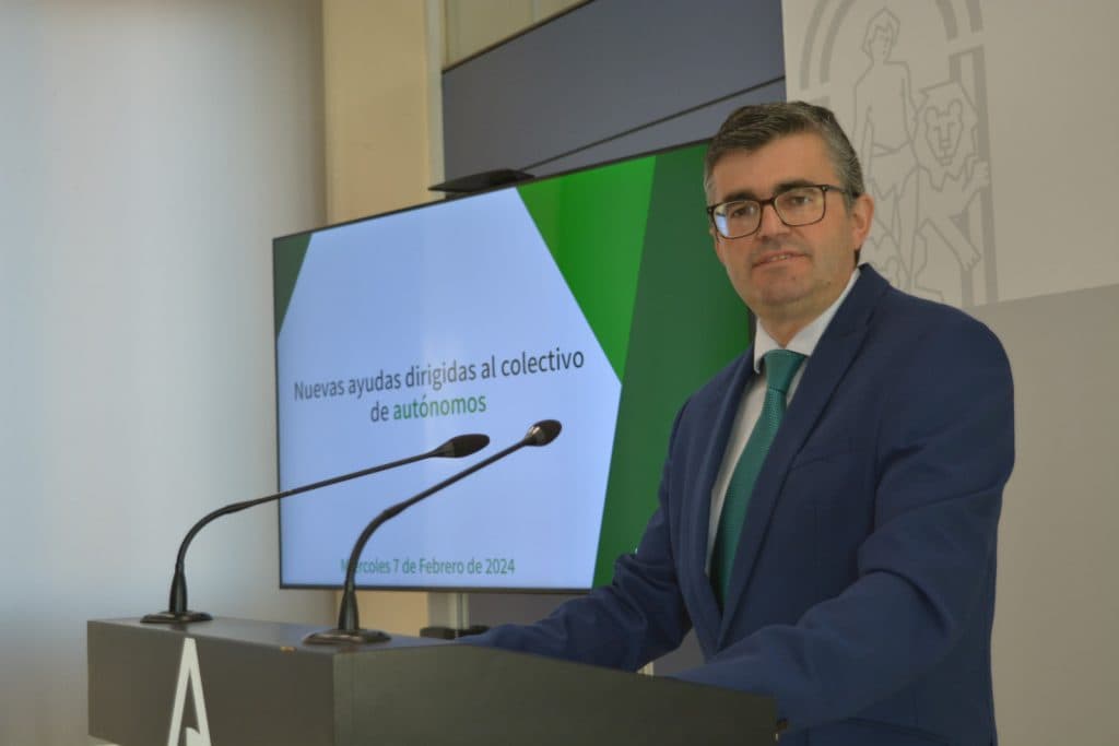 Empleo reintegrará la cuota de autónomos a los granadinos dados de alta desde enero de 2023
