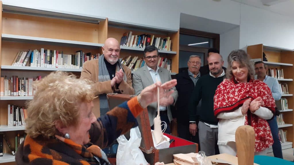 El municipio de La Tahá-Pitres acoge el taller sobre técnicas para trabajar el cuero, dentro del proyecto ‘Artesanía de vanguardia 4.0’ del SAE