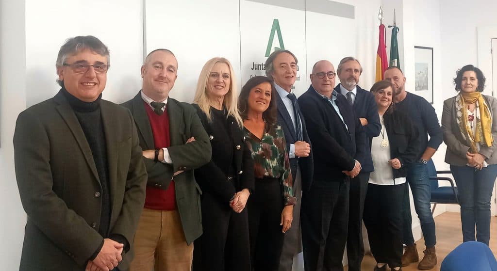 La Dirección General de Consumo anima a la creación de nuevos servicios de atención al consumidor en Granada