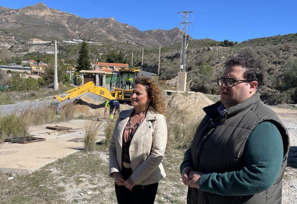 El presidente de Mancomunidad de la Costa Tropical visita la Estación de Aguas Los Palmares en Molvízar