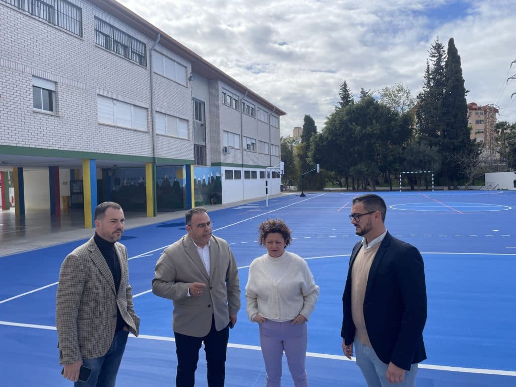 Finaliza la renovación de la pista deportiva del colegio San Miguel