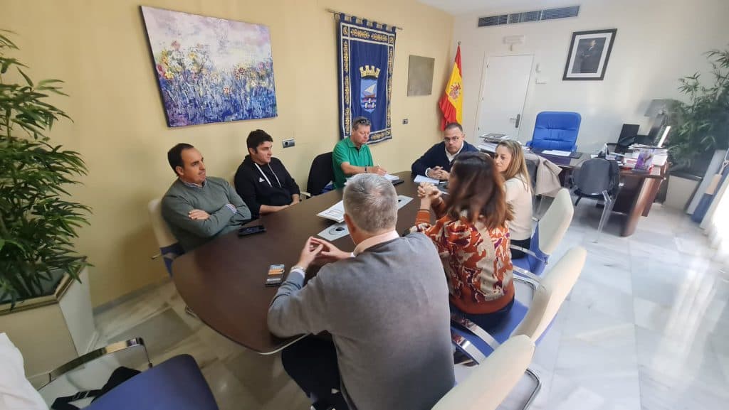 La Federación de Asociaciones de Almuñécar y La Herradura pide al alcalde que lidere la solicitud de infraestructuras de protección para la Playa de Cotobro