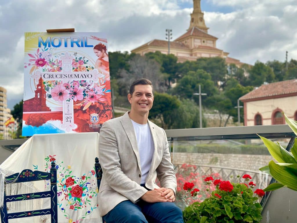 Las Cruces de Mayo de Motril cambian de ubicación y de formato y se preparan «para llenar de color la ciudad»