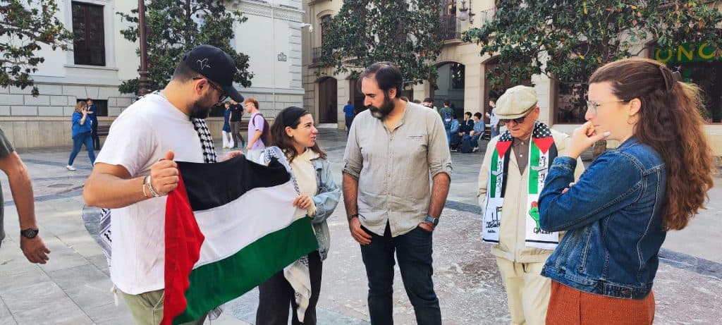30 ciudades andaluzas salen a la calle para exigir al Gobierno poner fin al comercio de armas con Israel