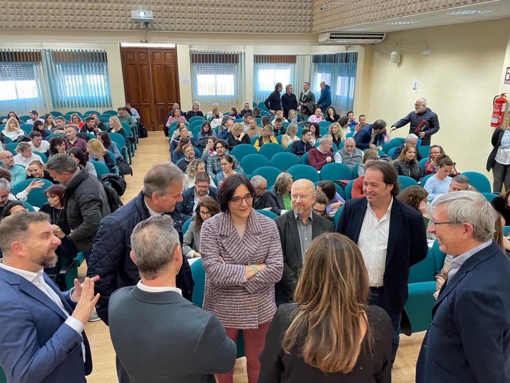 Una jornada formativa para equipos directivos aborda la protección de datos y la comunicación efectiva en la Educación