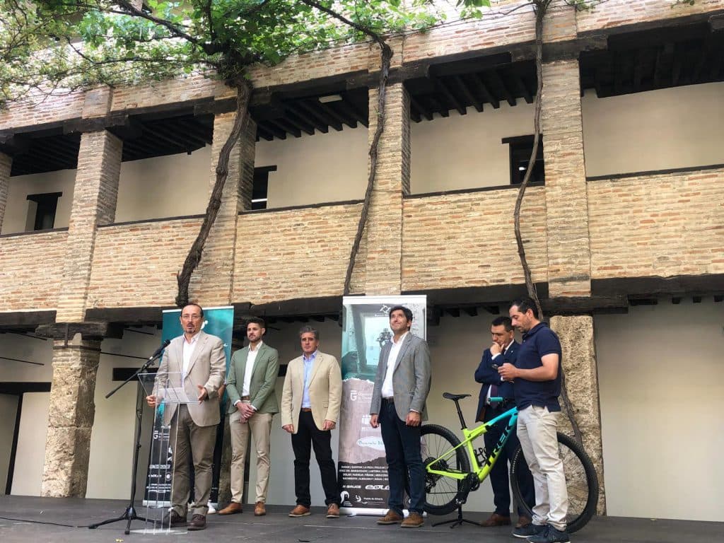La IV Mozárabe Bike Race reúne a 280 corredores internacionales, que recorrerán 24 municipios de Granada y Almería