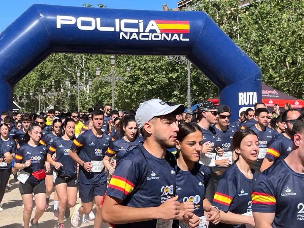 La Policía Nacional celebra en Granada la V Carrera Solidaria “Ruta 091” edición especial Bicentenario bajo el lema “Todos somos uno”