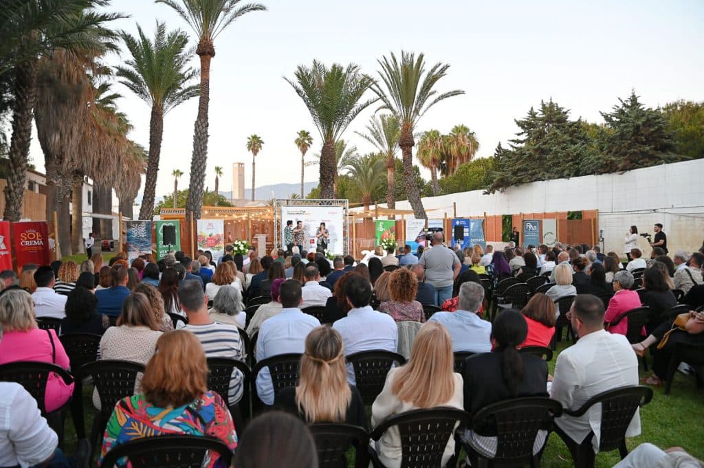 El Encuentro Club Cámara de Motril reúne cerca de 300 personas del mundo empresarial en Villa Astrida