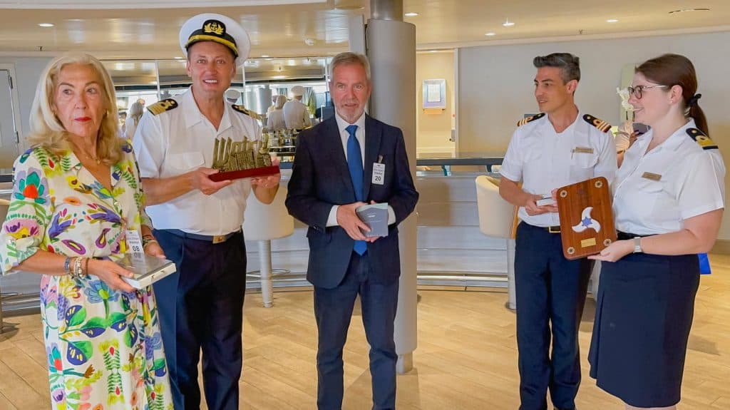 Dos cruceros atracados en el puerto dejan cerca de 4.000 pasajeros y 1.700 tripulantes en Motril