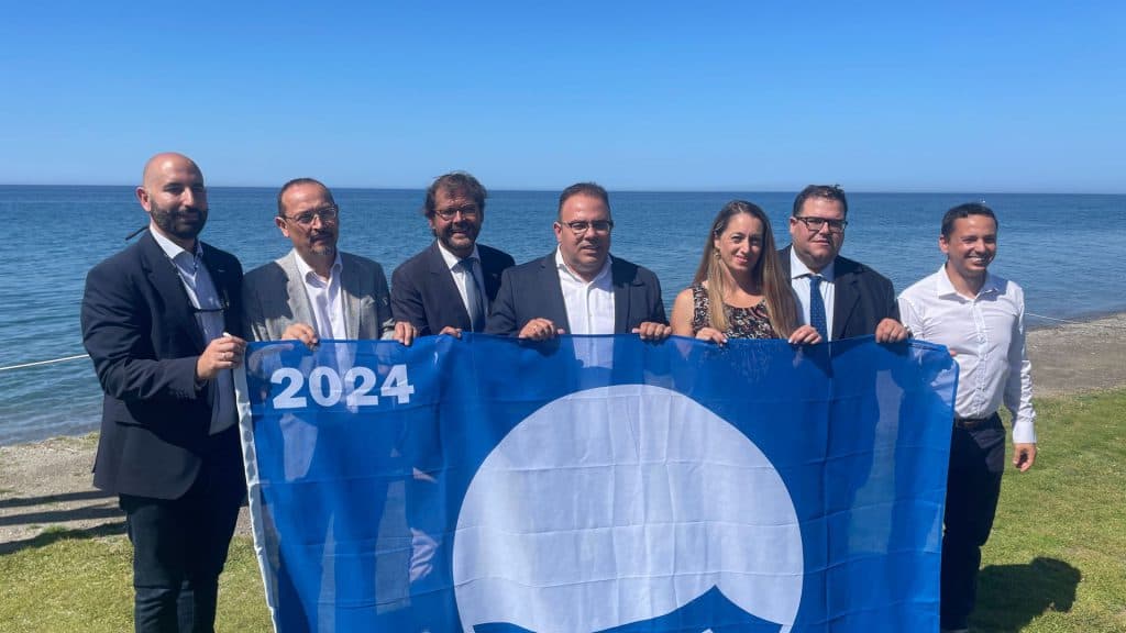Almuñécar La Herradura líder en banderas azules de la Costa Tropical de Granada