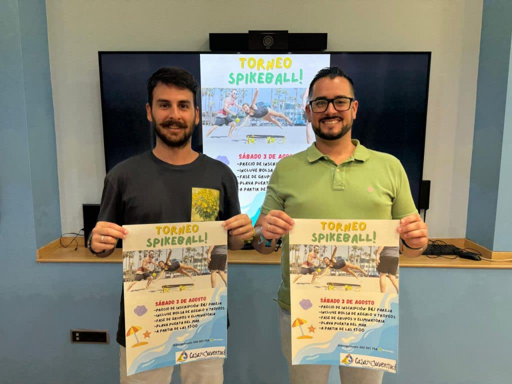 Llega a la playa Puerta del Mar de Almuñécar el primer torneo de SpikeBall