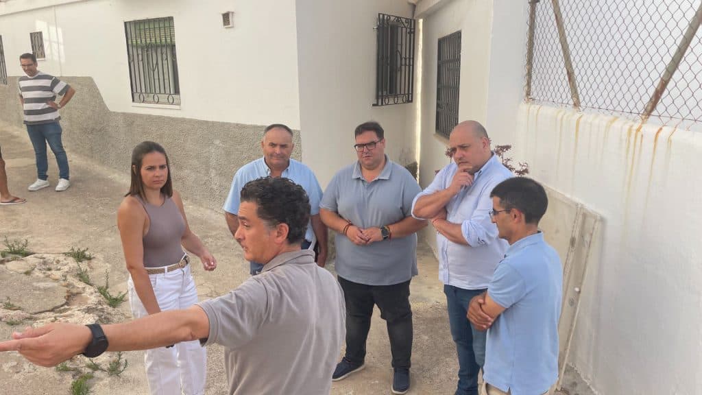 La calle Oriente del casco antiguo de Salobreña es renovado con una inversión de 17.000€
