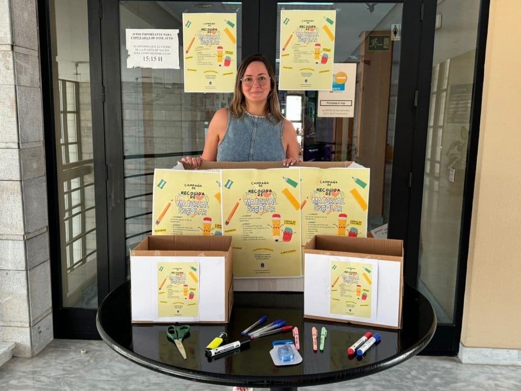 Bienestar Social Salobreña inicia una campaña de recogida de material escolar