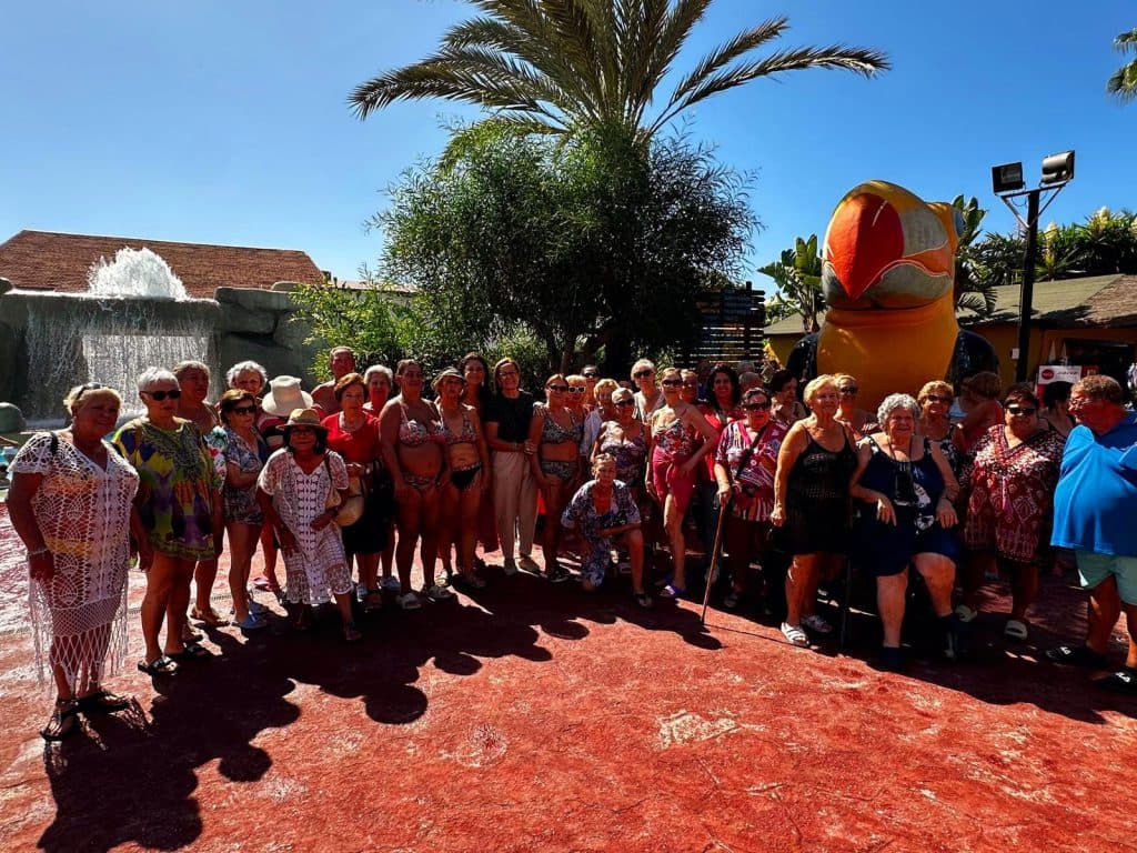 Más de 800 personas mayores de la provincia disfrutan de un día en Aquatropic