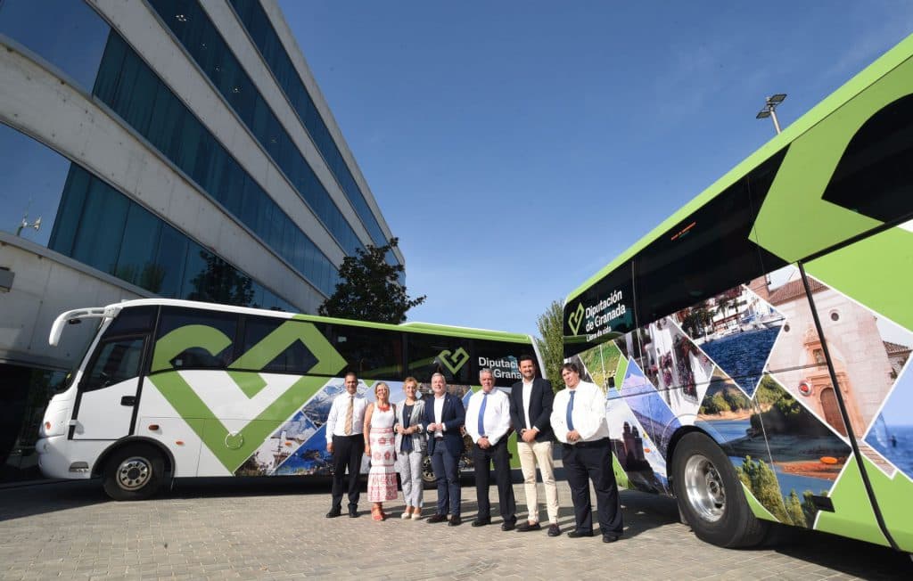 Los autobuses de Diputación promocionan el patrimonio de la provincia