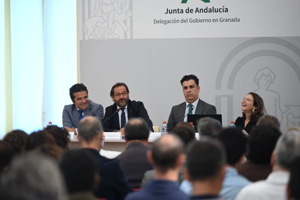 La Junta presenta el ‘Plan Andalucía Simplifica’ a sus empleados públicos en la provincia