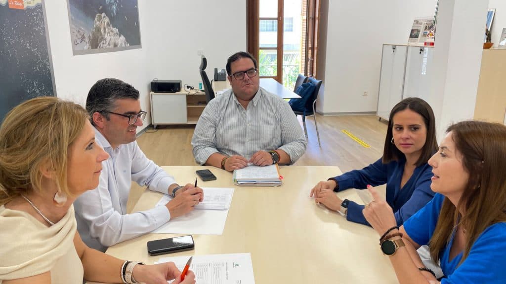 44 desempleadas de la Costa Tropical de Granada finalizan con éxito un programa de empleo y emprendimiento
