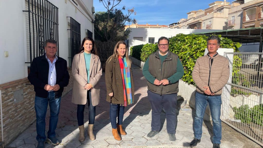 Finalizan las obras de renovación de redes hidráulicas de la calle Las Flores en Castell de Ferro con 45.850,92€ de inversión