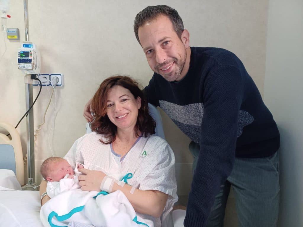 Bienvenida: Míriam, la primera bebé nacida en Granada en 2025