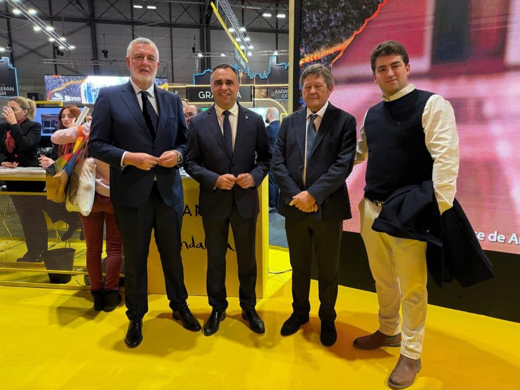 Los empresarios de Playas muestran su apoyo a las propuestas e iniciativas del sector turístico de la Costa Tropical «siempre que se ejecuten y no queden en proyectos de los que nada se sabe después»