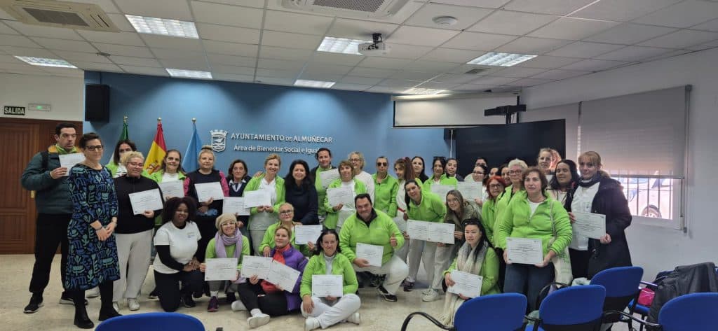 70 profesionales del Servicio de Ayuda a Domicilio reciben formación sobre la atención a personas con Alzhéimer