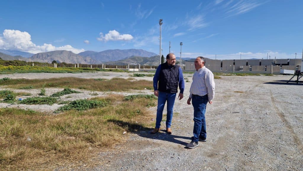 Salobreña inicia los trámites para la creación de un aparcamiento disuasorio en la entrada del municipio