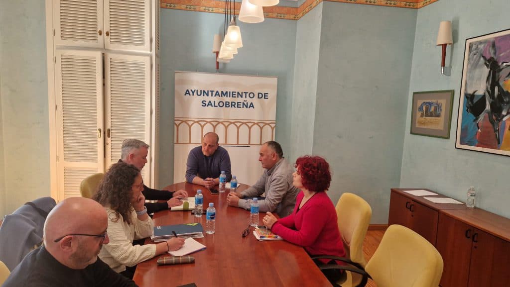 Ayuntamiento de Salobreña y Diputación mantienen una reunión sobre el avance de la Senda Litoral