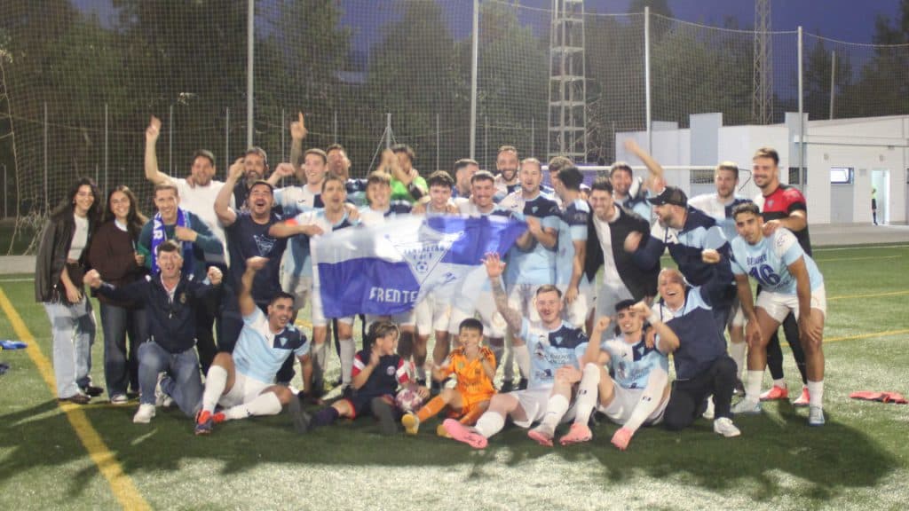 El Almuñécar CF gana la liga y asciende a la 2ª División Andaluza de Granada