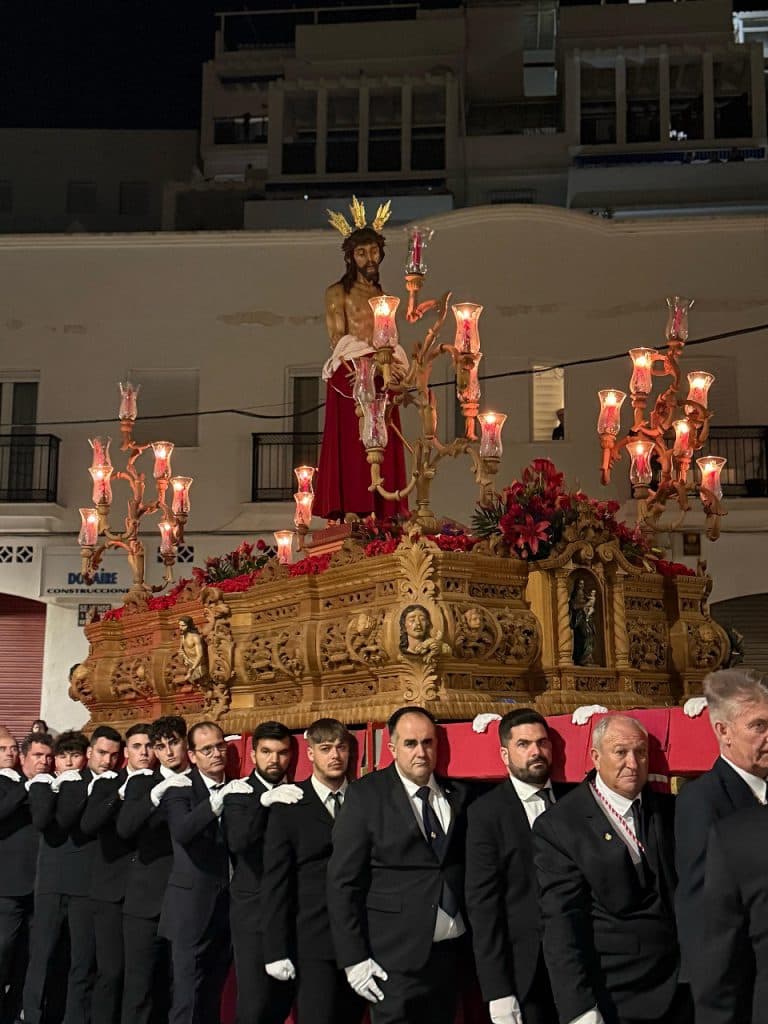 EL CRISTO DE LA HUMILLACION INAUGURA LOS DESFILES DE SEMANA SANTA EN LA VILLA