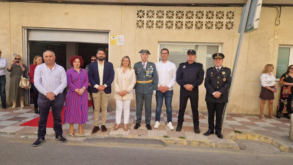 El Ayuntamiento de Salobreña despide al subteniente de la Guardia Civil, Antonio Martín Tarifa