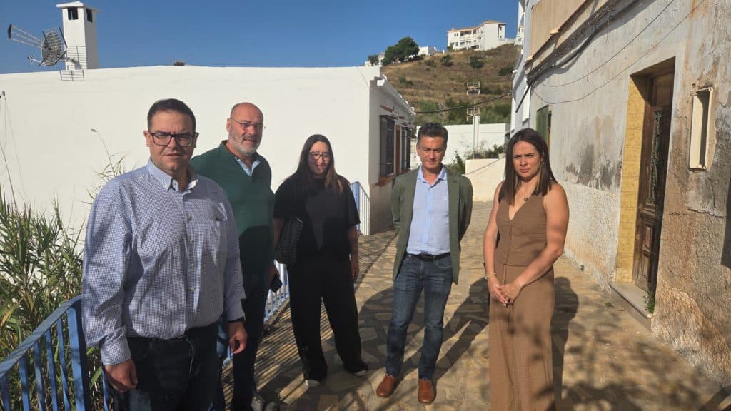 La Mancomunidad de la Costa Tropical invierte en la Caleta de Salobreña más de 40.000€