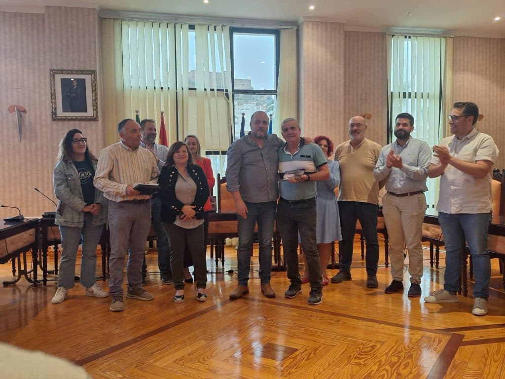 EL AYUNTAMIENTO DE SALOBREÑA CONCEDE UN HOMENAJE A SUS FUNCIONARIOS JUBILADOS