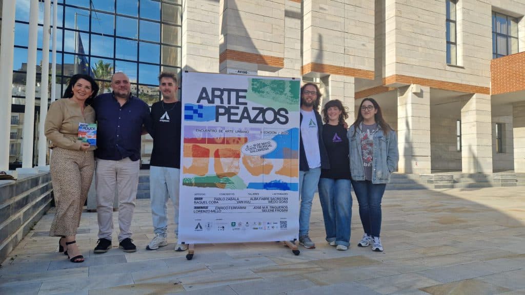 El festival ArtePeazos convierte estos días a Salobreña en un epicentro del arte urbano a nivel internacional