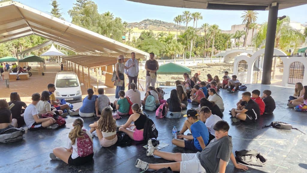 Más de 1.500 escolares descubren la historia fenicia y romana de Almuñécar con el programa ‘Un Mar de Historias’