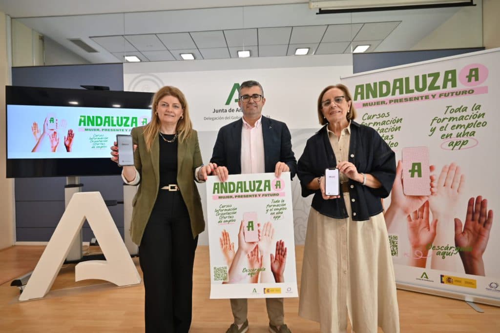 La Junta aúna en una aplicación móvil las ofertas de formación y empleo para las mujeres en Granada
