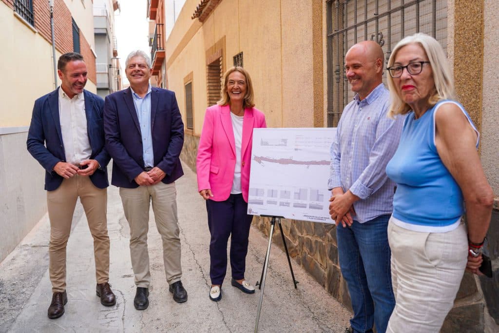 Renovación integral de las redes de saneamiento, accesibilidad y alumbrado en calle San Miguel y plaza Algarrobillo