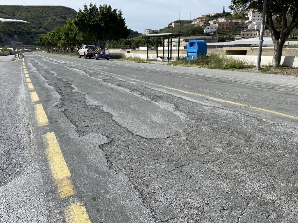 El PSOE urge a la Junta el asfaltado de la A-345 para “acabar con la inseguridad y el peligro en el acceso a Albuñol”