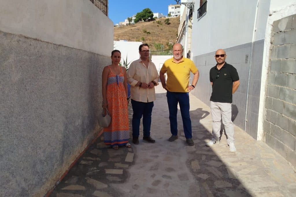 La Mancomunidad de la Costa Tropical invierte en la Caleta de Salobreña más de 40.000€